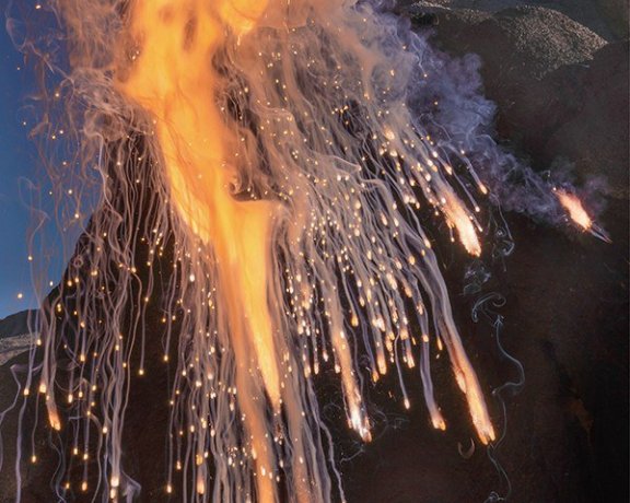 明亮的夜晚 (崔恩荣) (mobi+azw3+epub)