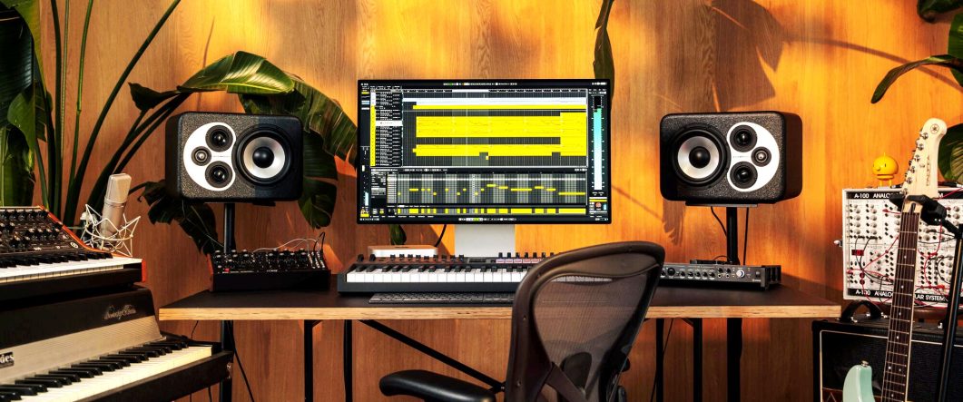 Steinberg Cubase Pro 15 (v15.0.10-R2R)